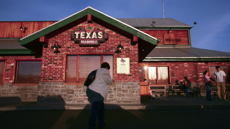 Wedbush says Texas Roadhouse is owning casual dining. Here's where we would buy more