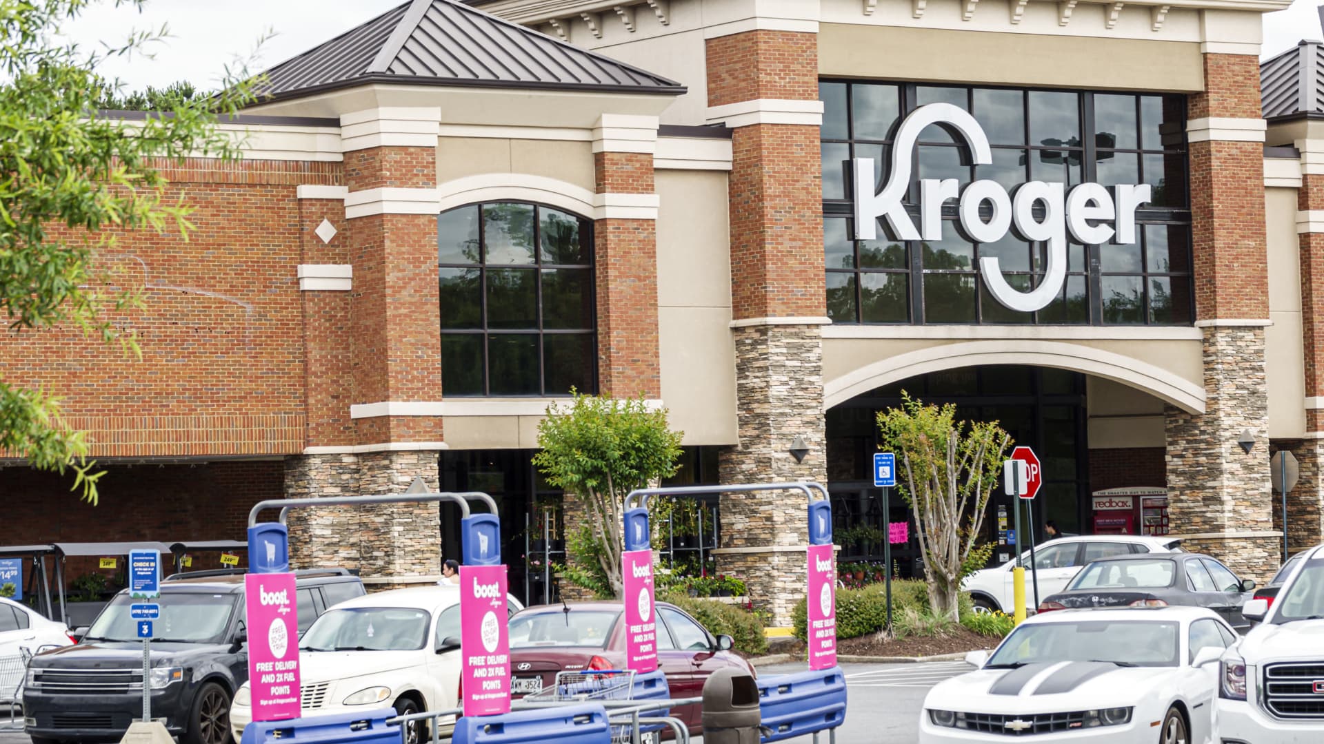 Goldman says buy these 'insensitive' stocks that aren't driven by trade and big macro factors