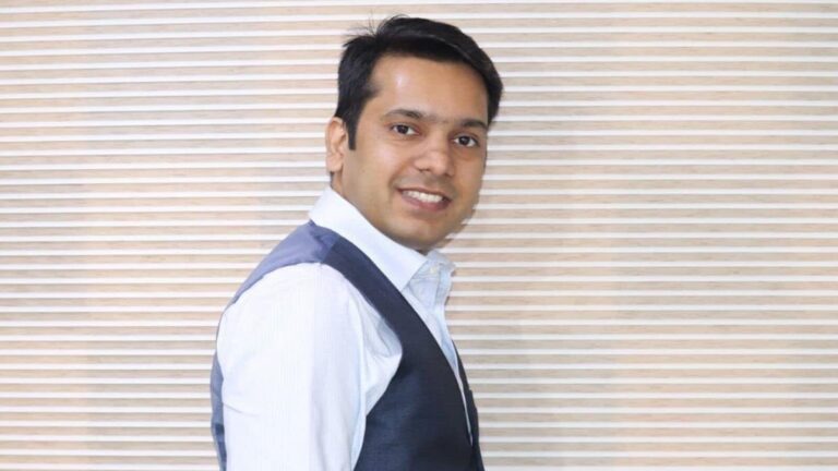 Buy or sell: Sumeet Bagadia recommends three stocks to buy on Tuesday - 1 April 2025