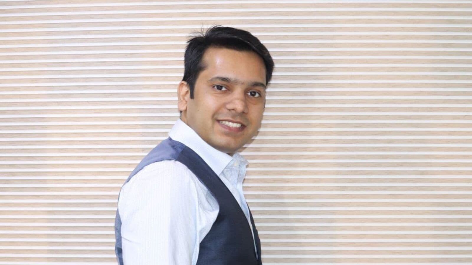 Stocks to buy under  ₹100: Sumeet Bagadia recommends 3 shares to buy on April 1, 2025, after stock market holiday