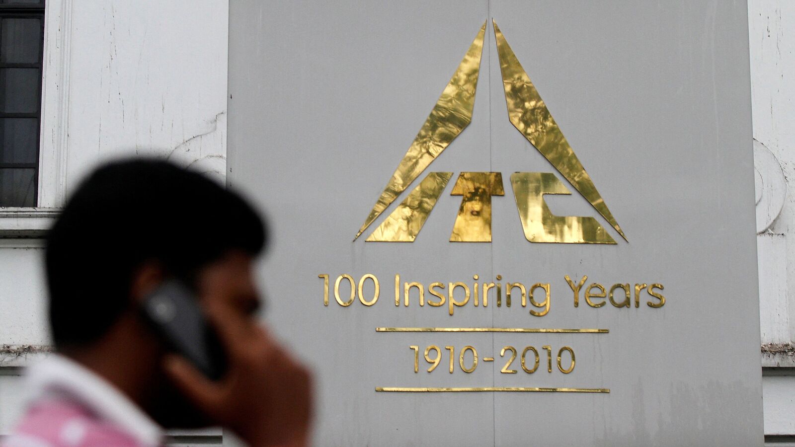 ITC to acquire Aditya Birla-owned paper producer Pulp &amp; Paper Undertaking for  ?3,498 crore