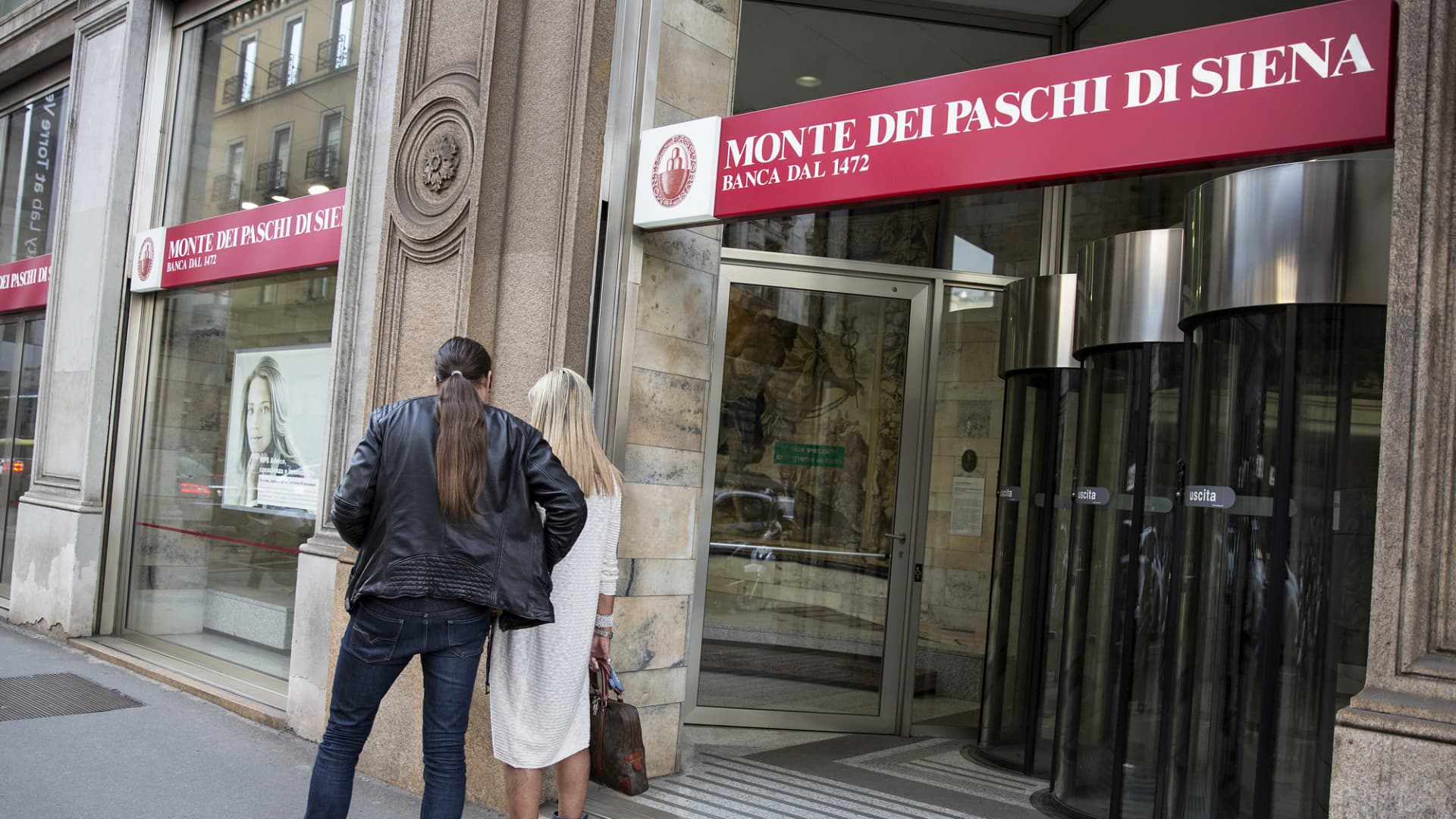 Market turbulence will not impact Mediobanca deal, Monte dei Paschi CEO says