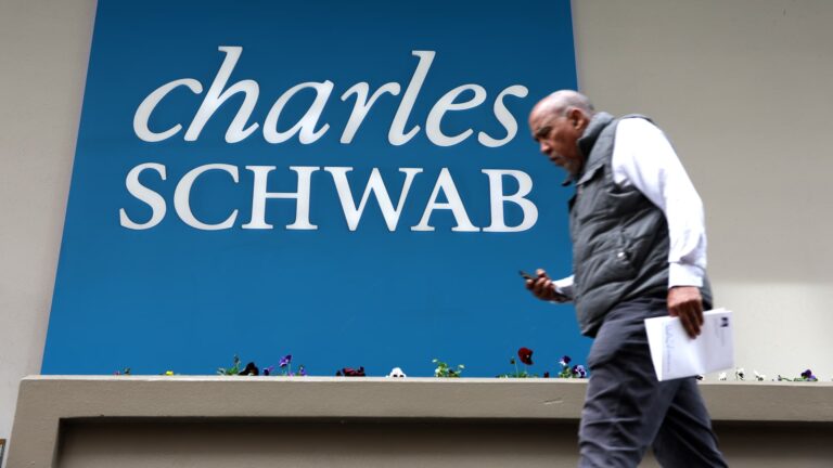 Citi upgrades Schwab, sees an ‘improving growth story ahead’