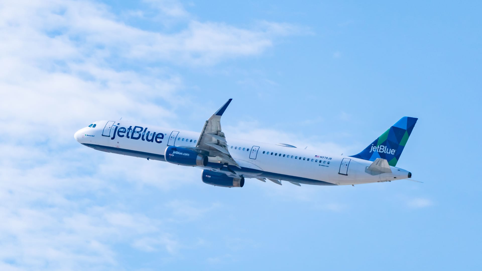 JetBlue to partner with another U.S. airline in the coming weeks, president says