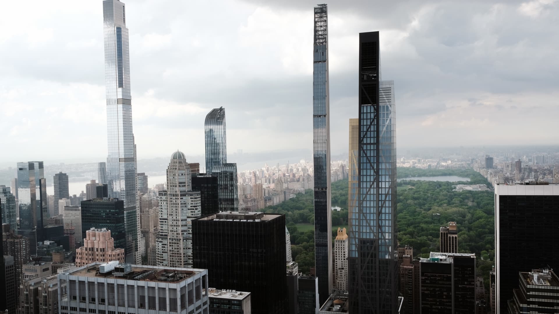 Manhattan's luxury real estate market sees best first quarter in six years