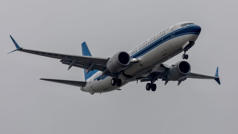 Boeing jet earmarked for China returns to the U.S. from China amid tariff war