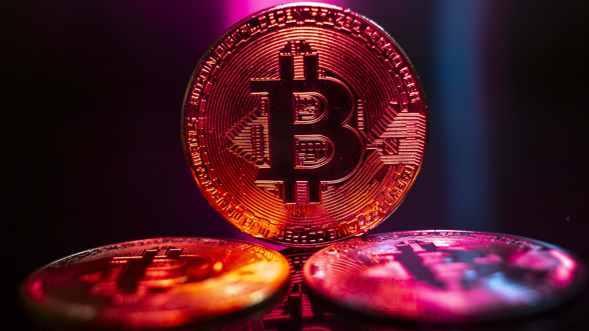 Bitcoin falls as investors slash gains from historic rally on U.S. tariffs pause