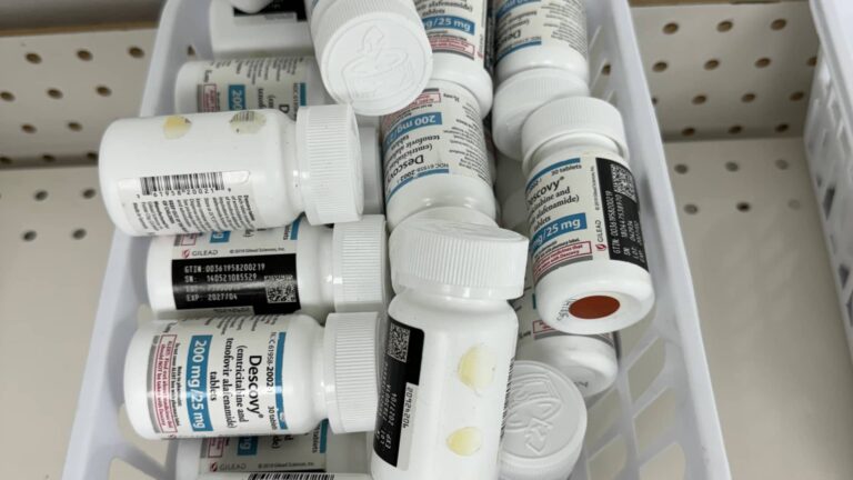 Gilead Sciences agrees to pay $202 million to settle claims of kickbacks to doctors for HIV drug prescriptions