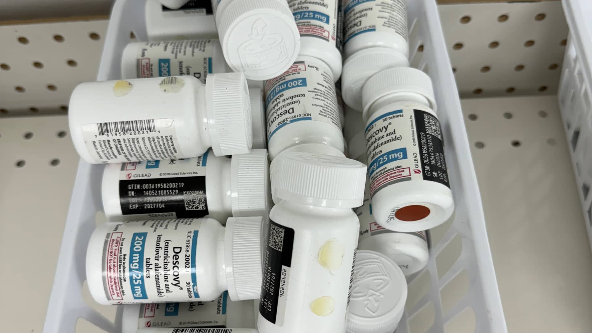 Gilead Sciences agrees to pay $202 million to settle claims of kickbacks to doctors for HIV drug prescriptions