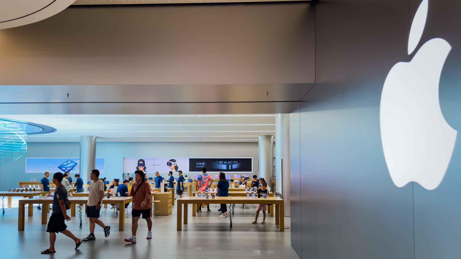 Apple is getting a boost from U.S. tariff exemption. What analysts are saying