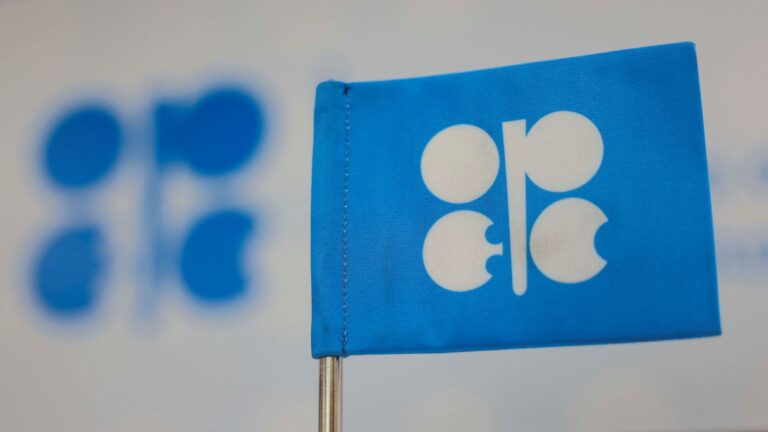 Eight OPEC+ producers accelerate crude oil output hikes, pushing oil prices 6% lower