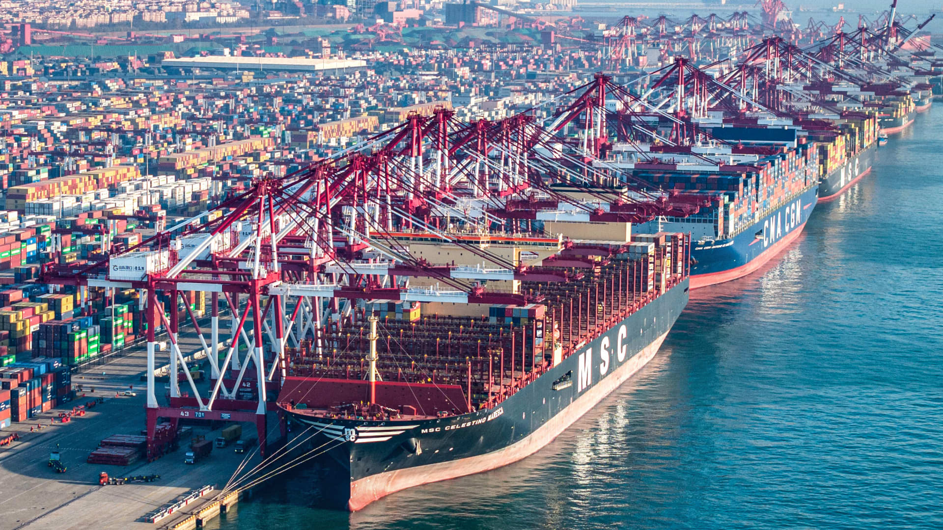 Global trade outlook has 'deteriorated sharply' amid Trump tariff uncertainty, WTO warns