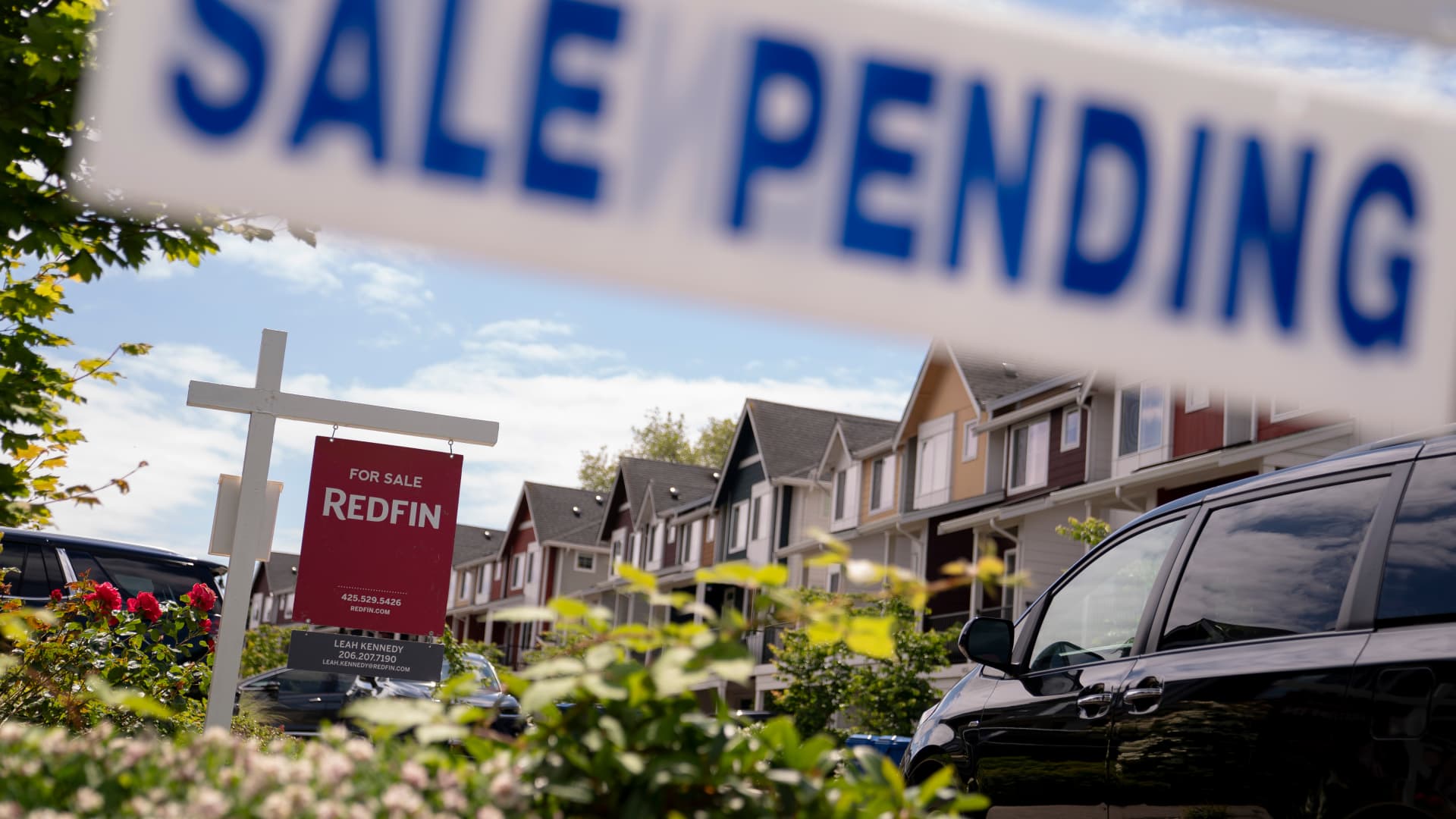 Homebuyers rush to riskier loans, as tariff turmoil pushes interest rates higher