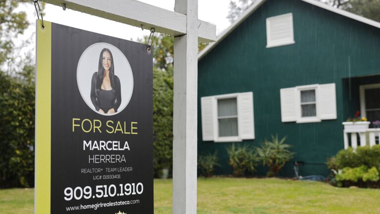 Mortgage rates and demand seem stuck in a holding pattern, as markets await tariff news