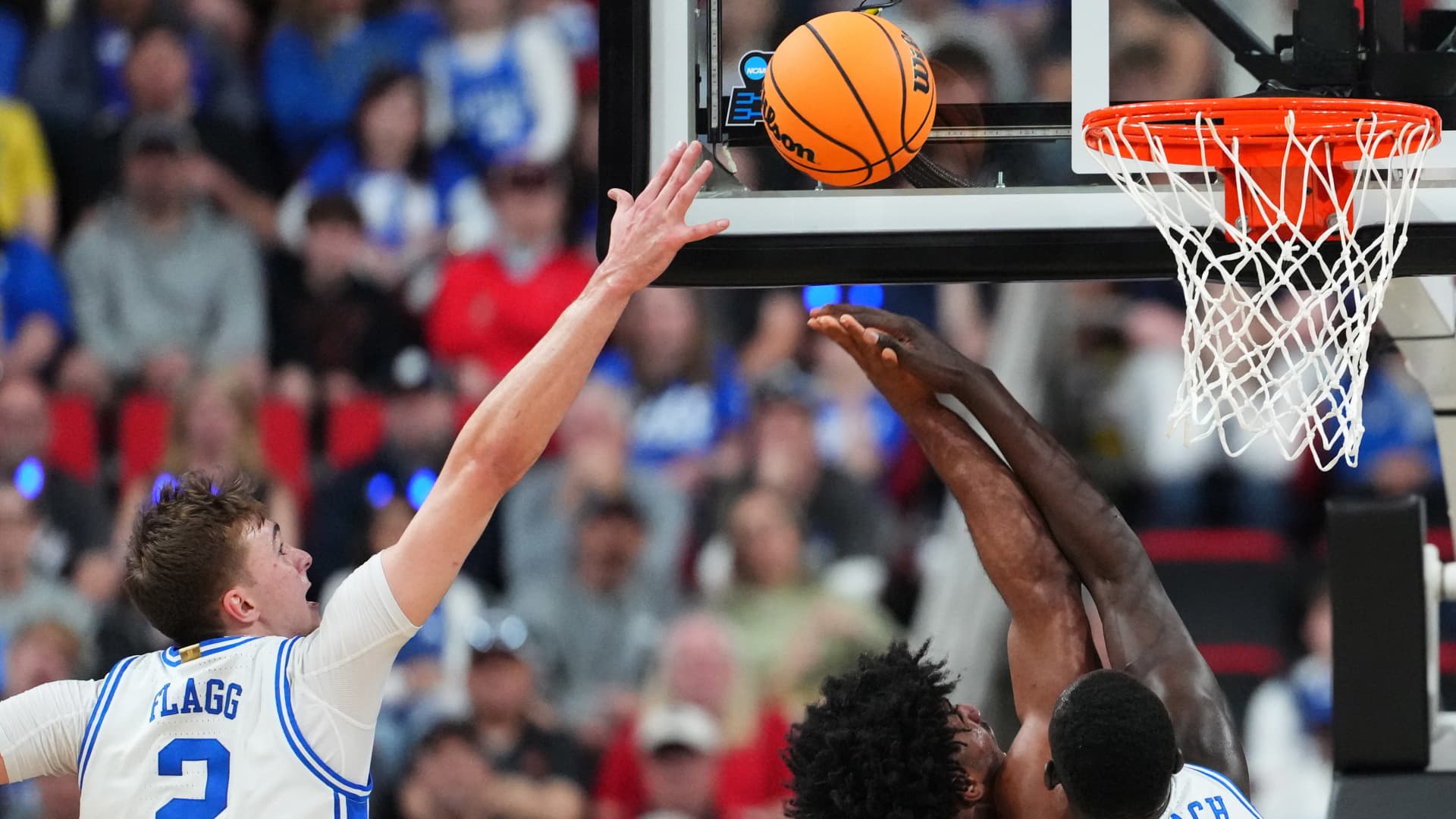 NCAA's transfer portal is flooding. Here's how its affecting March Madness