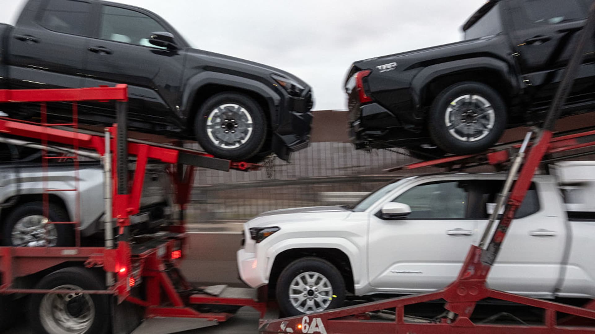 Auto stocks rise as Trump says he wants to 'help' some car companies