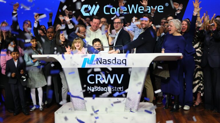 CoreWeave shares bounce 12%, rising above IPO price