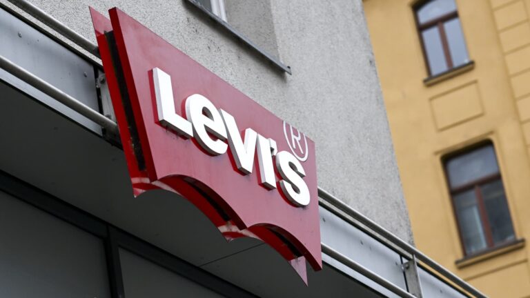 JPMorgan upgrades Levi's, says apparel maker is at an 'early innings inflection'