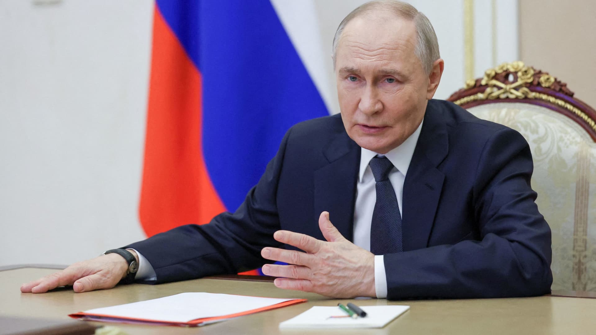 Putin declares Easter ceasefire in Ukraine, while Zelenskyy says Russian drone attacks continue