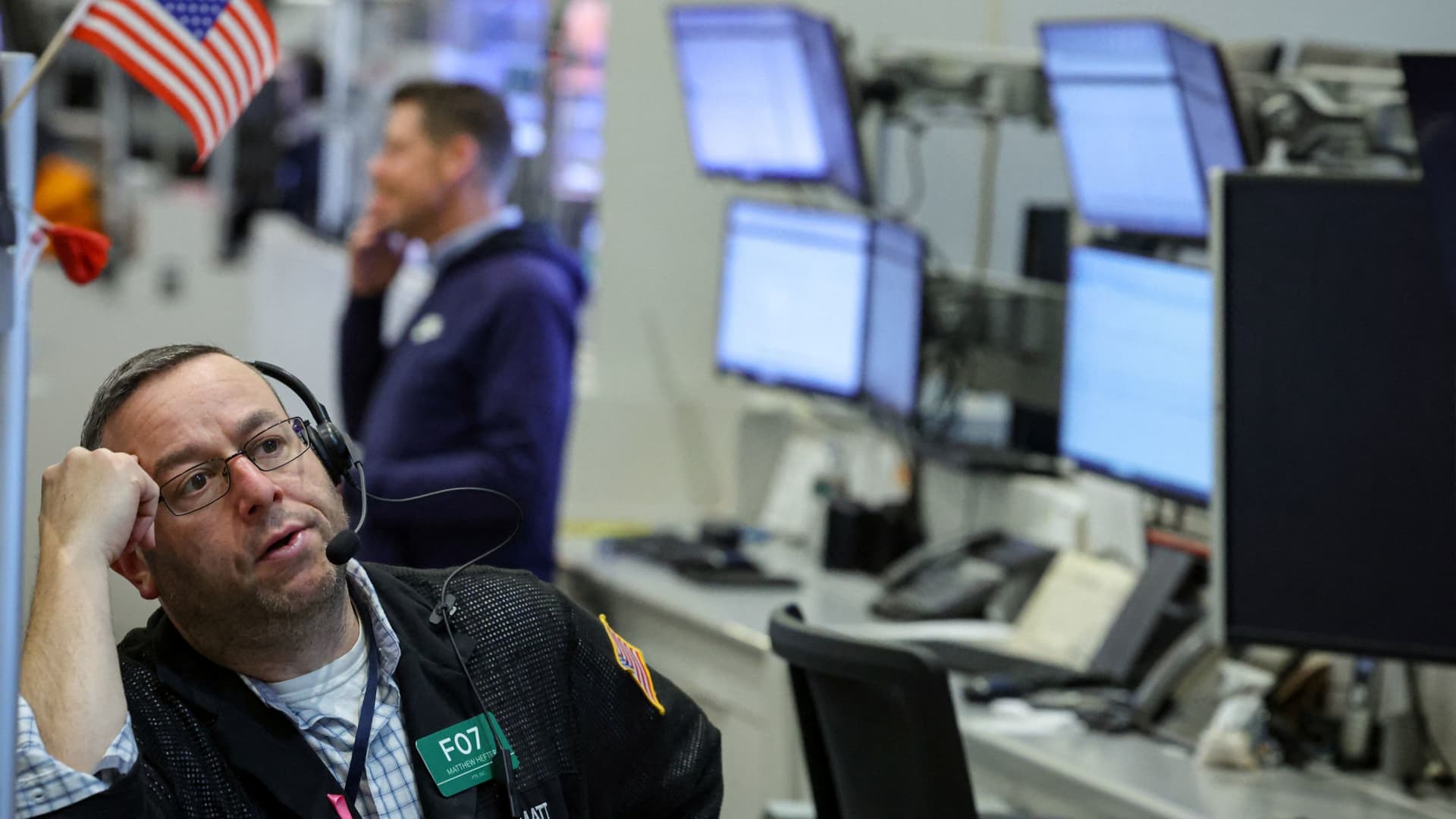 Wall Street reacts to Trump's tariff announcement as the stock market drops