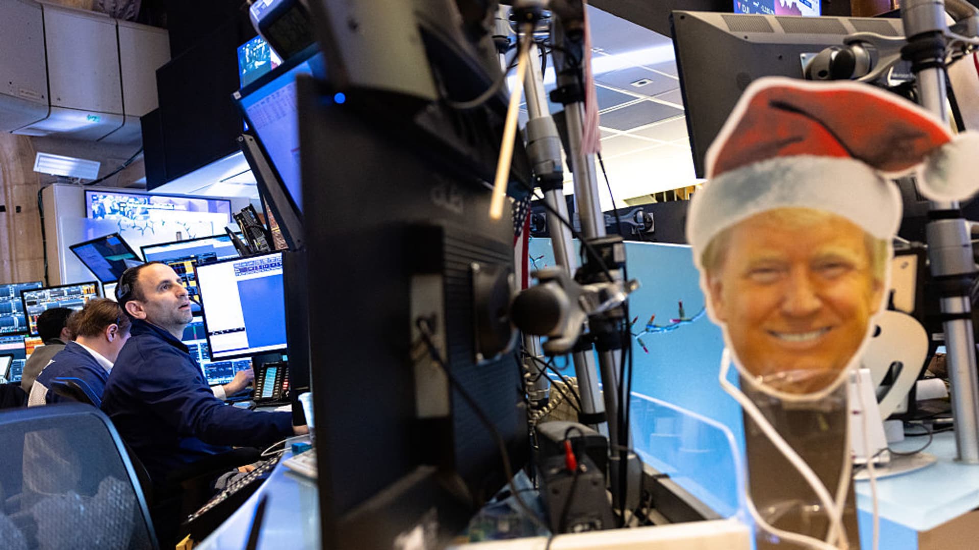 Jumping ship: Four more Wall Street strategists cut S&P 500 target on Trump’s tariffs