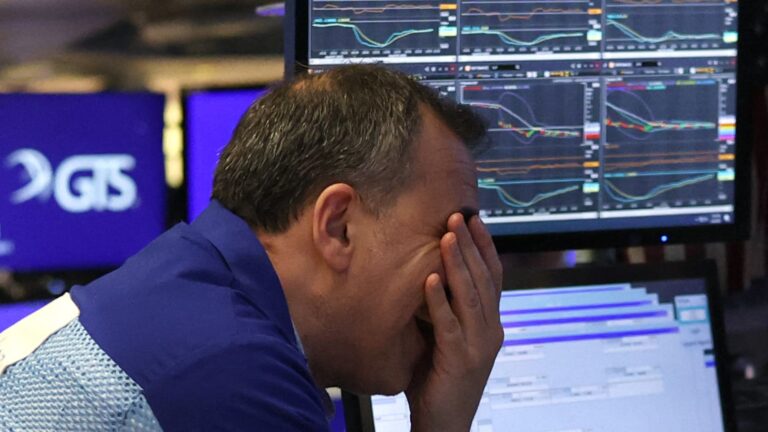 Charts suggest S&P 500 sell-off will continue until this level, says Carter Worth