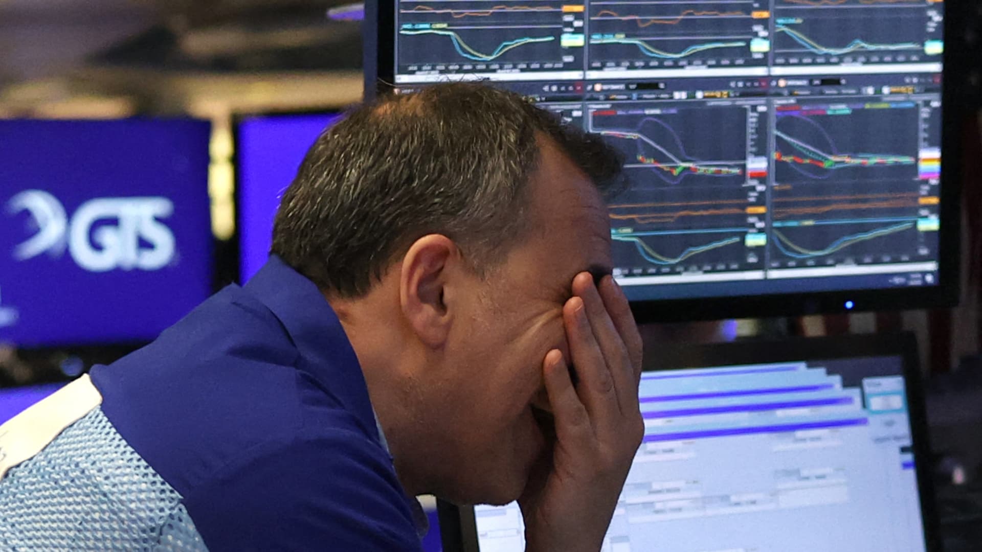 Charts suggest S&P 500 sell-off will continue until this level, says Carter Worth