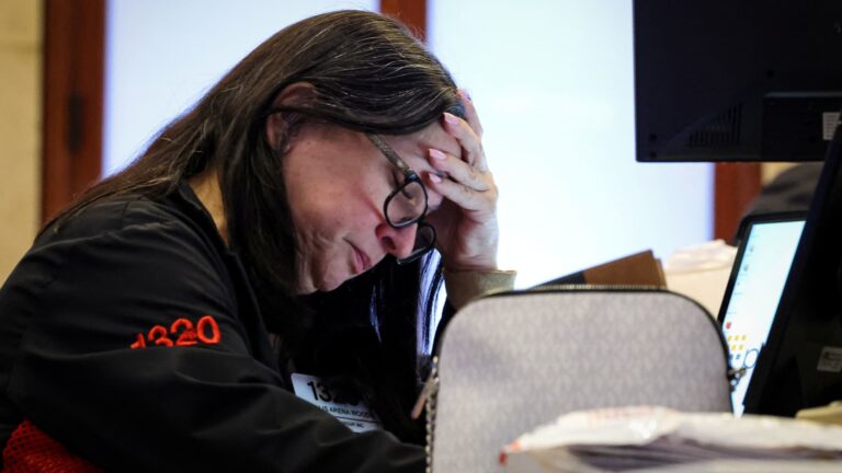 Trump's tariffs are a 'stagflationary shock' that could keep hitting the market, says Apollo's Slok