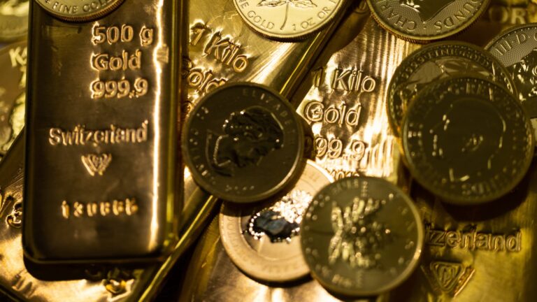 Gold tops $3,500 an ounce as Trump attack on Fed shakes confidence in U.S.