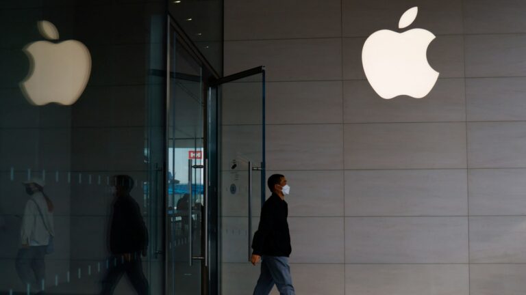 Apple and the other tech stocks with the most China manufacturing exposure as trade war breaks out