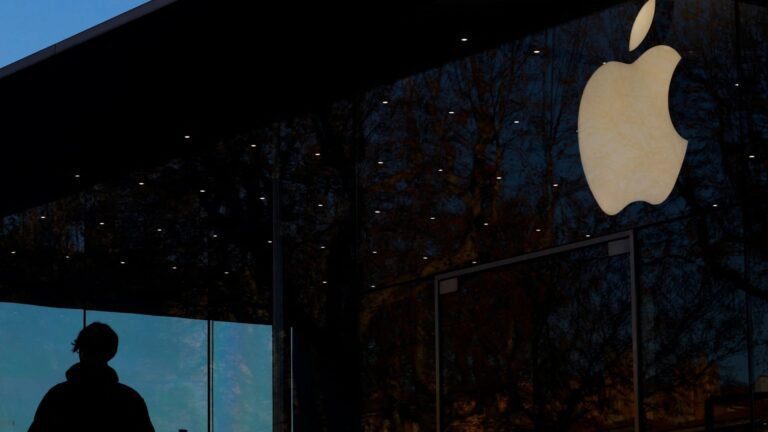 Apple gets an upgrade from KeyBanc after Trump announces tech tariff exemption