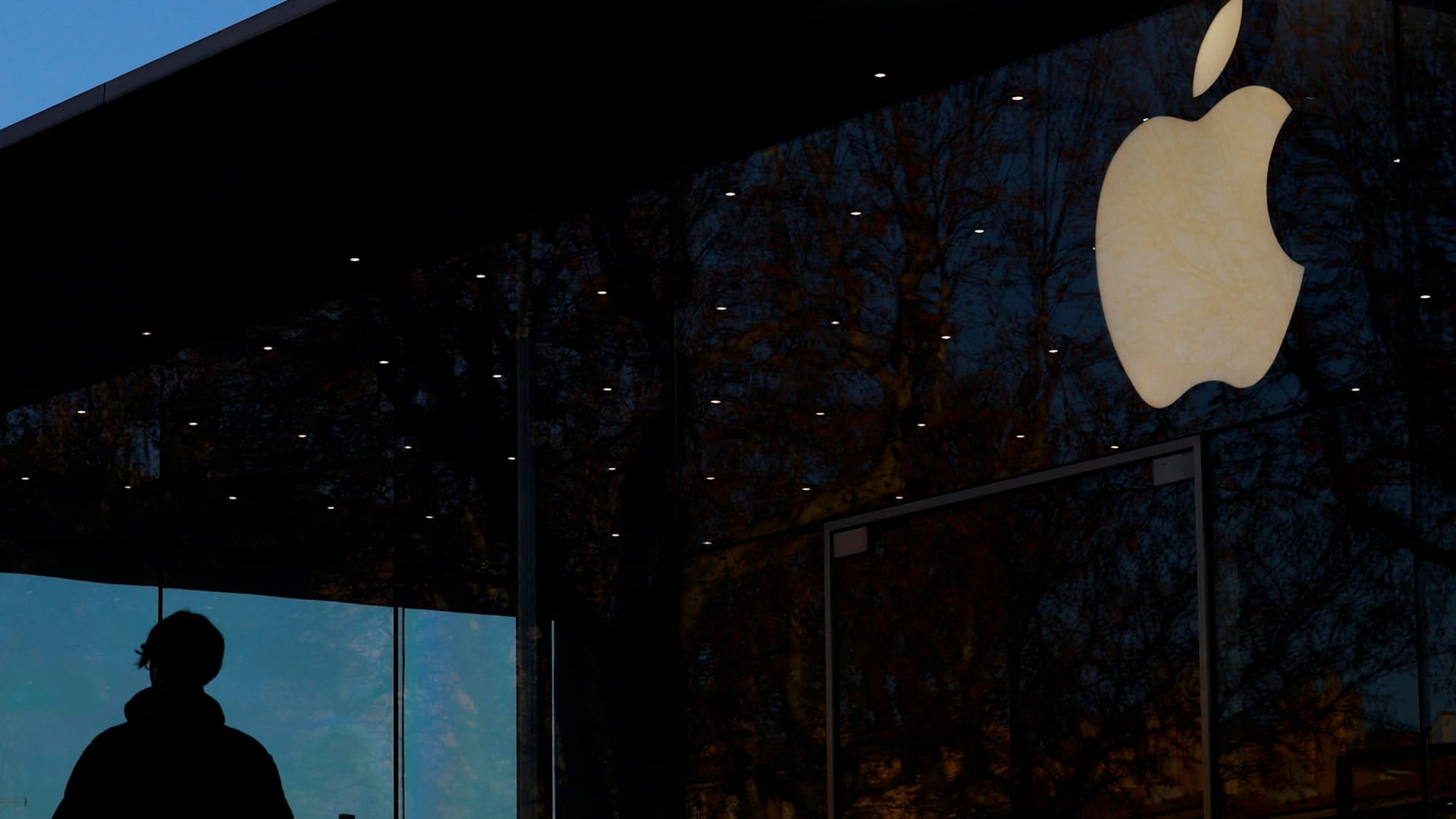 Apple gets an upgrade from KeyBanc after Trump announces tech tariff exemption