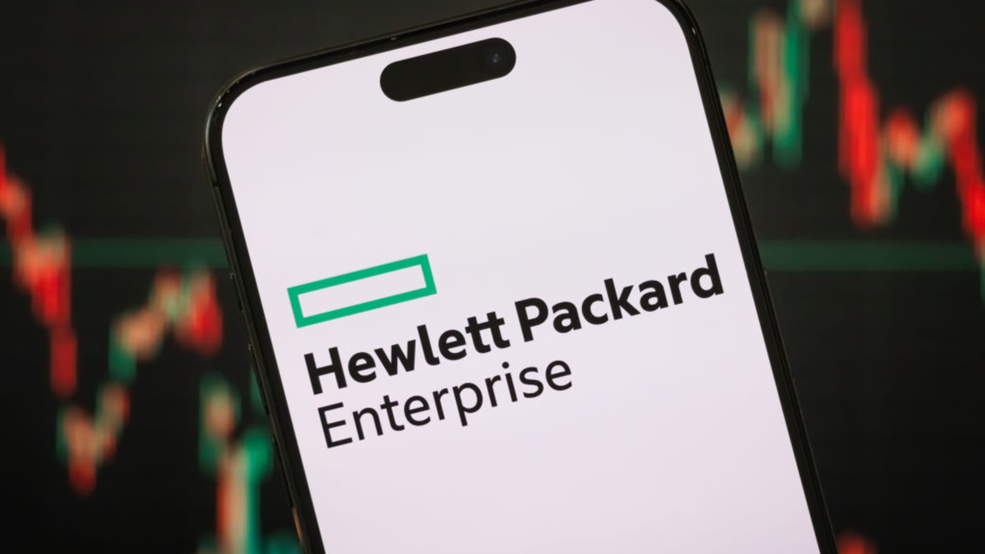 HPE shares pop after activist Elliott Management takes $1.5 billion stake