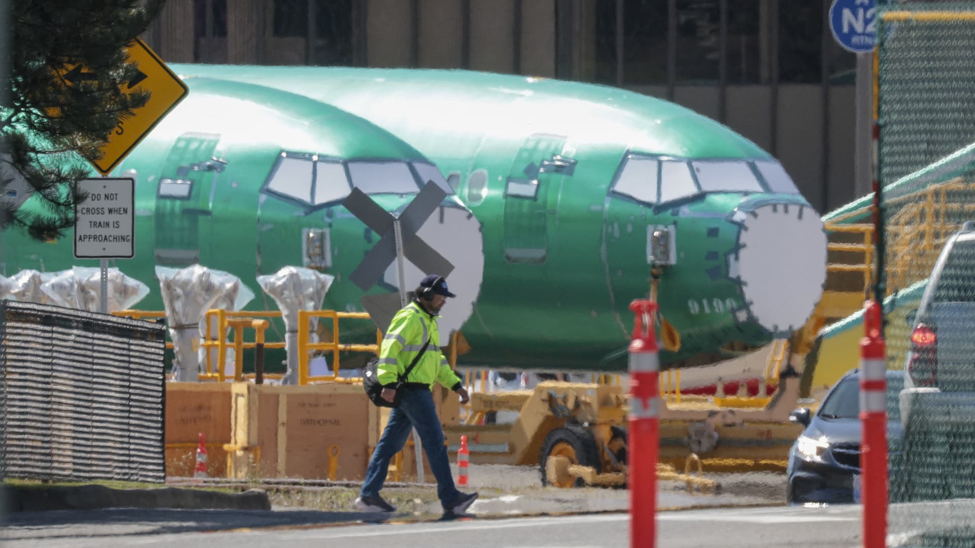 Boeing reports results before the bell. Here's what to expect