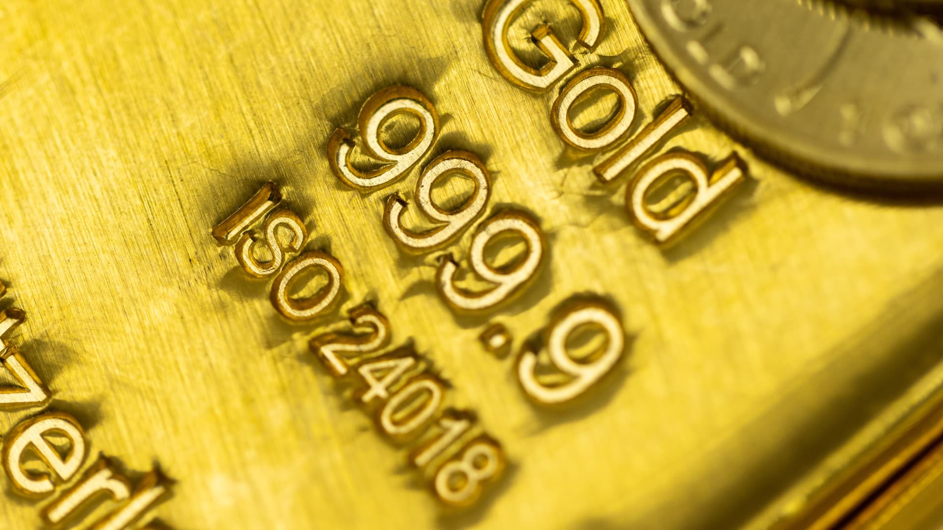 Gold surges to a record above $3,400 as Trump threatens Fed independence