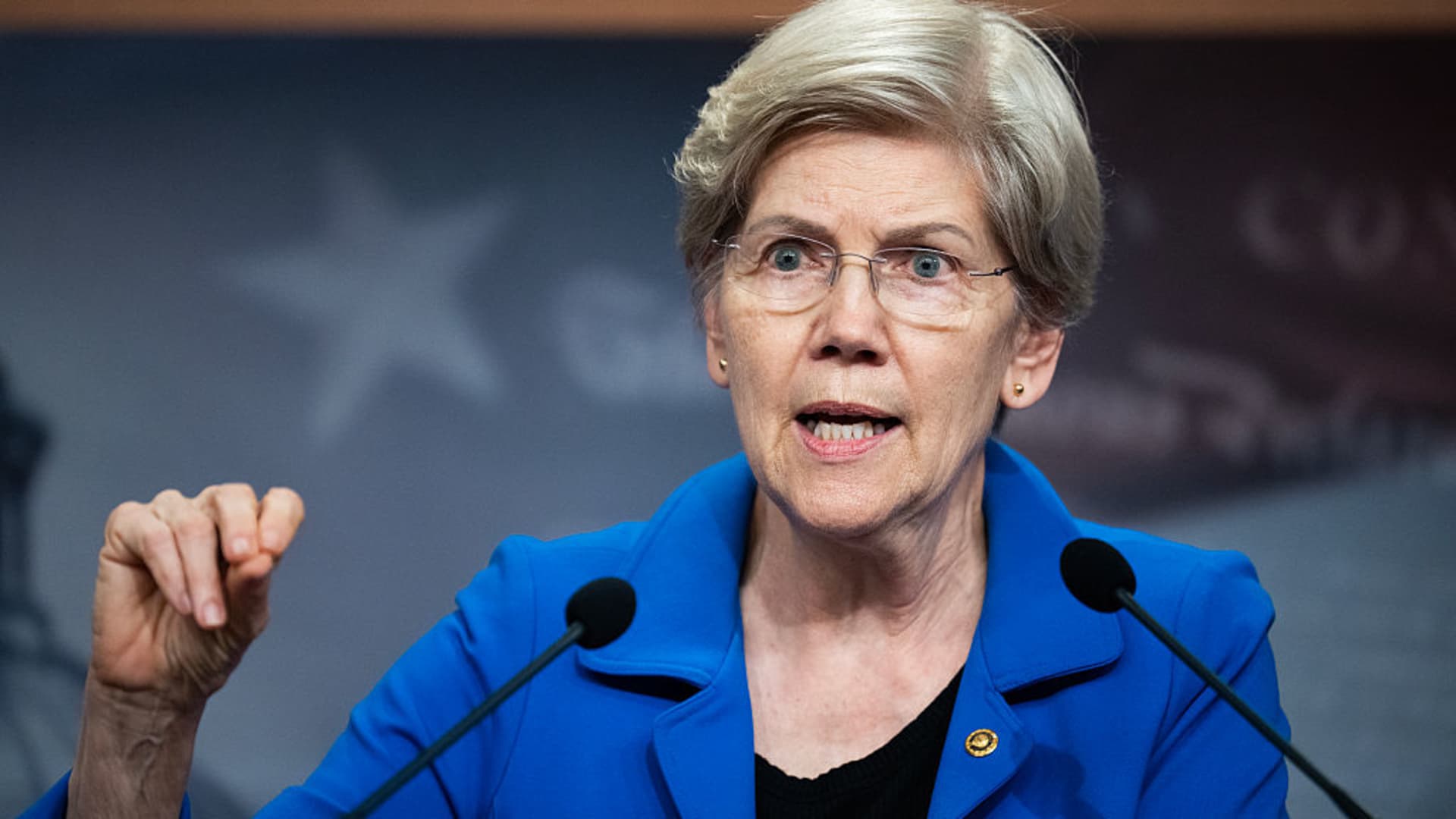 Trump's tariffs are 'inviting corruption,' Democrats tell Bessent, Lutnick