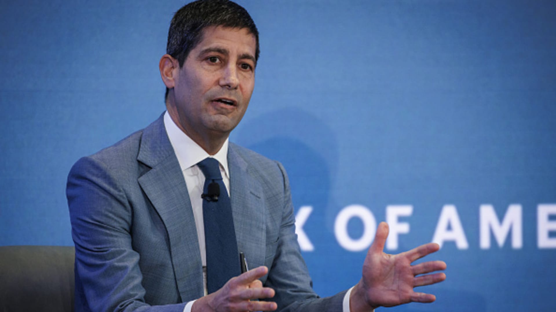 Trump has talked to former Fed Governor Kevin Warsh about firing Powell, report says