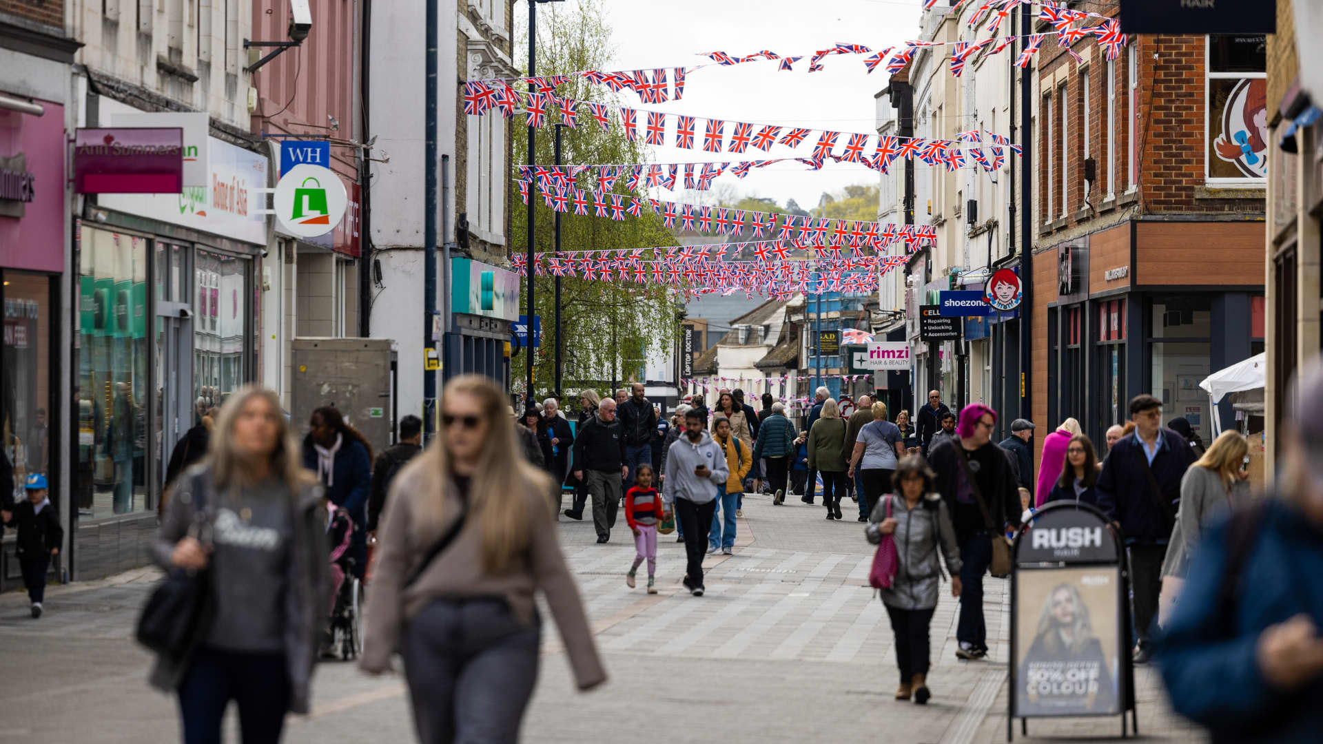 IMF slashes UK's growth forecast, points to U.S. tariffs and borrowing costs