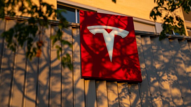 Deutsche Bank lays out 4 reasons why Tesla is rallying despite those terrible results