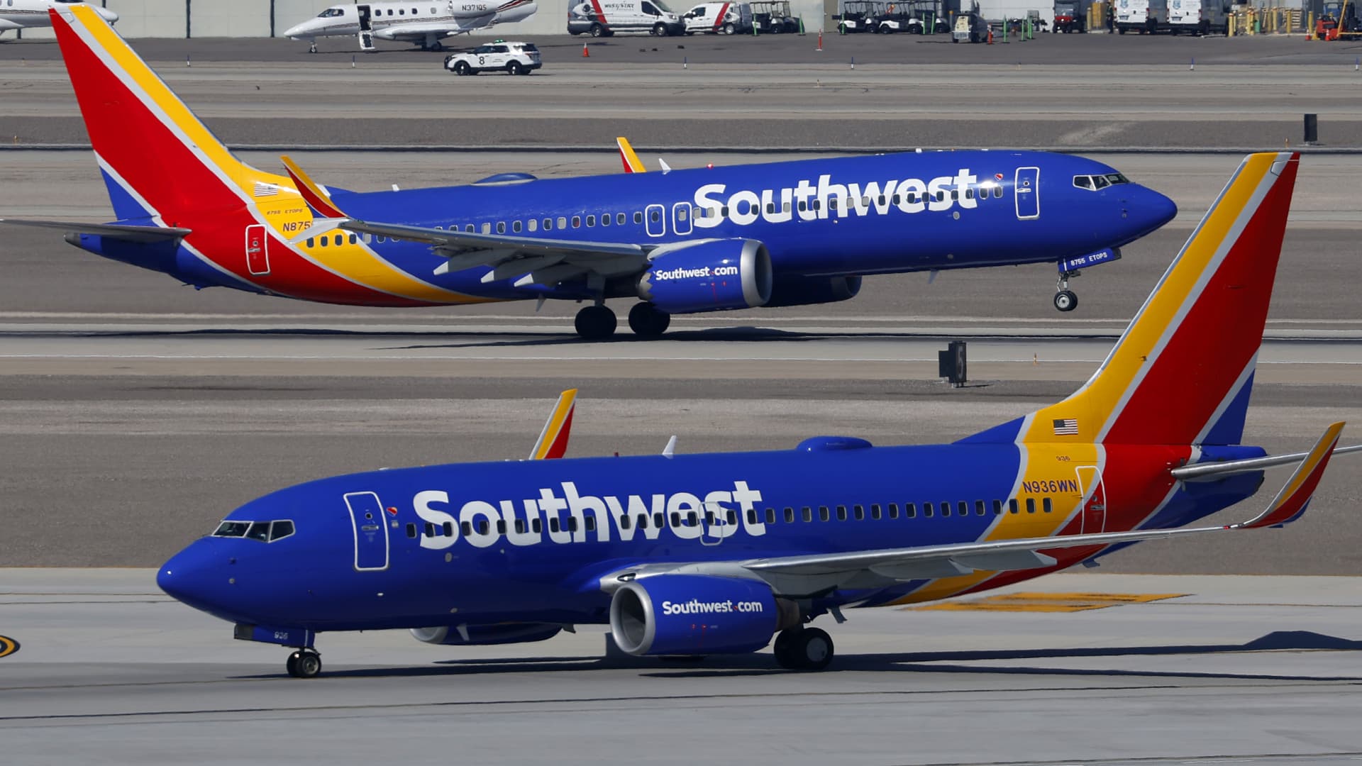 Southwest to cut flights this year, pulls guidance, citing 'macroeconomic uncertainty'