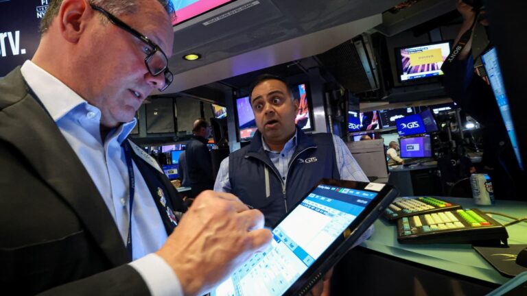 S&P 500 futures are little changed after broad index notches fifth straight winning day: Live updates