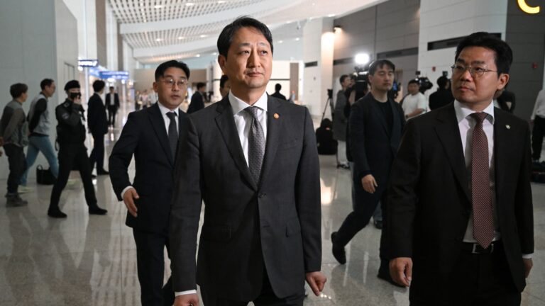 South Korea, U.S. aim for package deal before tariff pause ends in July, Seoul says