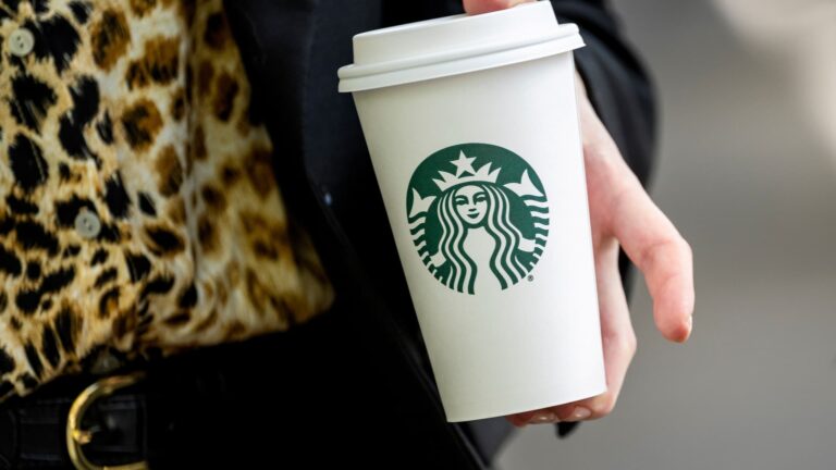 Starbucks stock falls as sales disappoint, turnaround pressures earnings