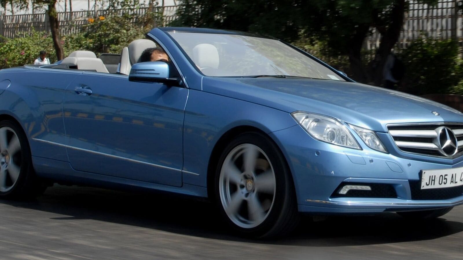 While budget buyers hold back, India’s wealthy push luxury car sales to new highs in FY25