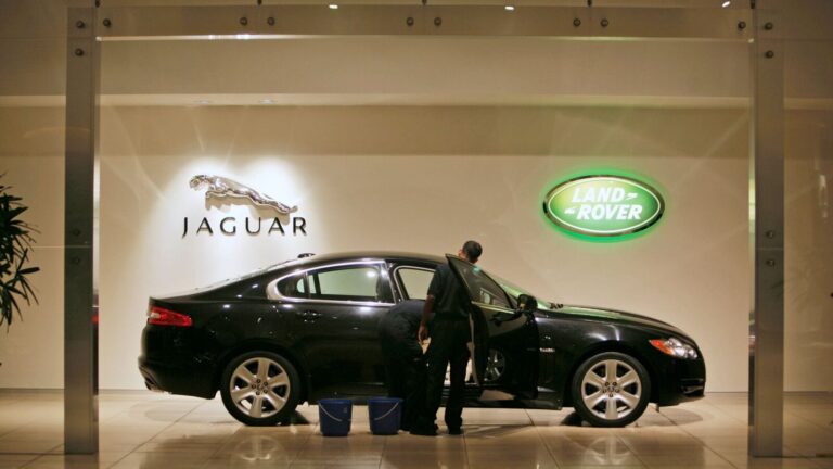Jaguar Land Rover wholesale volumes up 1.1% YoY in Q4, ends FY25 as net cash positive