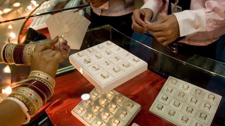 This multibagger jewellery stock crashes 49% from recent high. Is it in your portfolio?