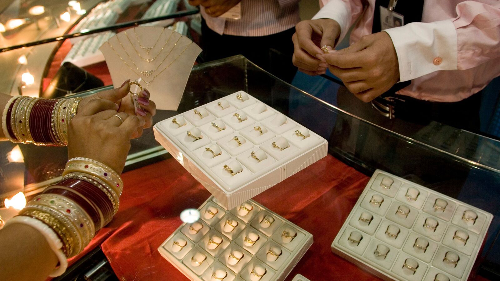 This multibagger jewellery stock crashes 49% from recent high. Is it in your portfolio?