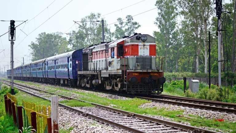 RVNL shares end 2.5% higher on  ₹143 crore order win from Southern Railway
