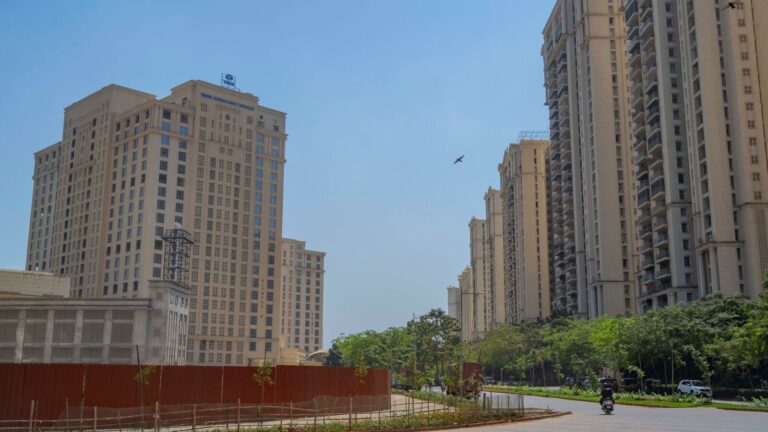 TCS commentary offers some optimism, but the Street isn’t buying it