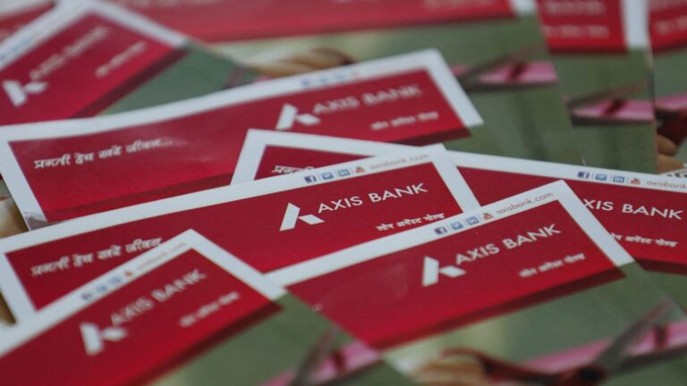 Axis Bank Q4 Results Highlights: Net profit drops marginally to  ₹7,117.50 crore; dividend declared | Stock Market News